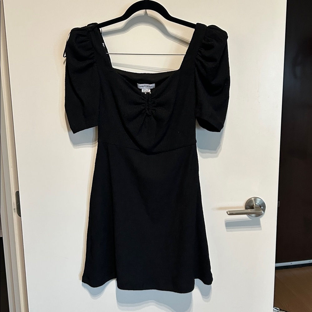 Elegant Black Puff Sleeve Dress